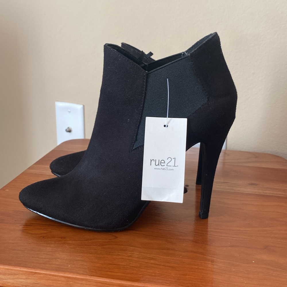 Rue 21 Black High Heel Booties Size 7/8 NWT - Picture 5 of 8